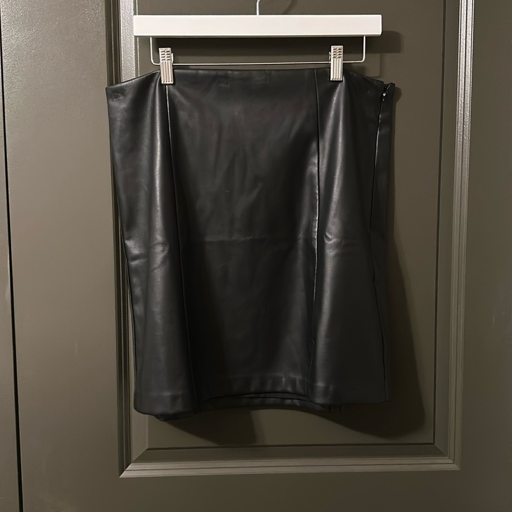 Loft faux leather straight skirt size 12